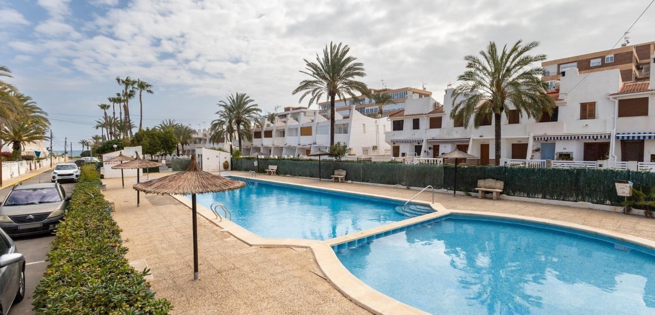 Venta - Apartamento / piso -
Torrevieja - La veleta