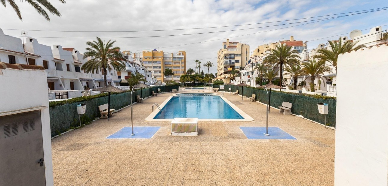 Venta - Apartamento / piso -
Torrevieja - La veleta