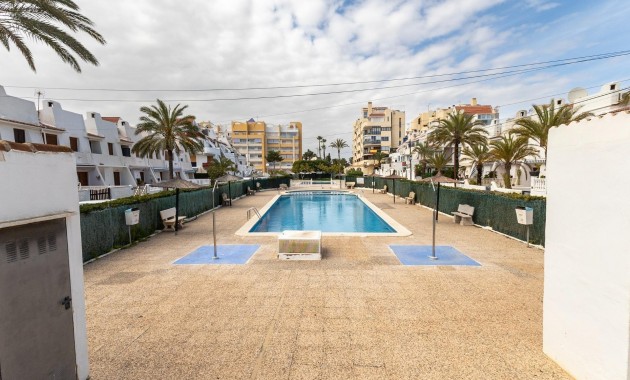 Venta - Apartamento / piso -
Torrevieja - La veleta