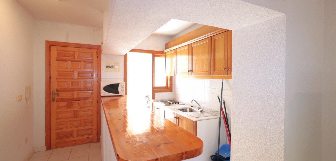 Venta - Apartamento / piso -
Torrevieja - La veleta