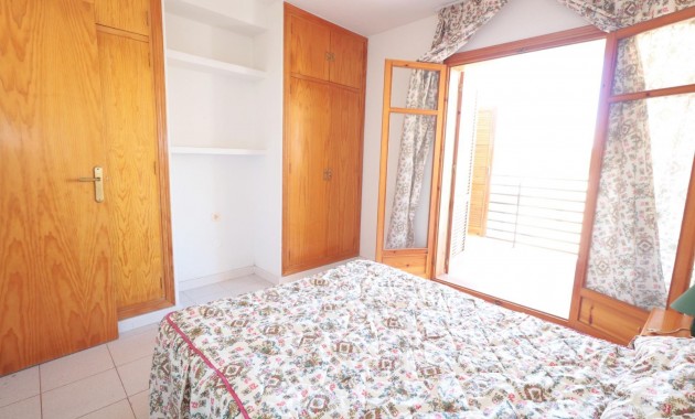 Venta - Apartamento / piso -
Torrevieja - La veleta
