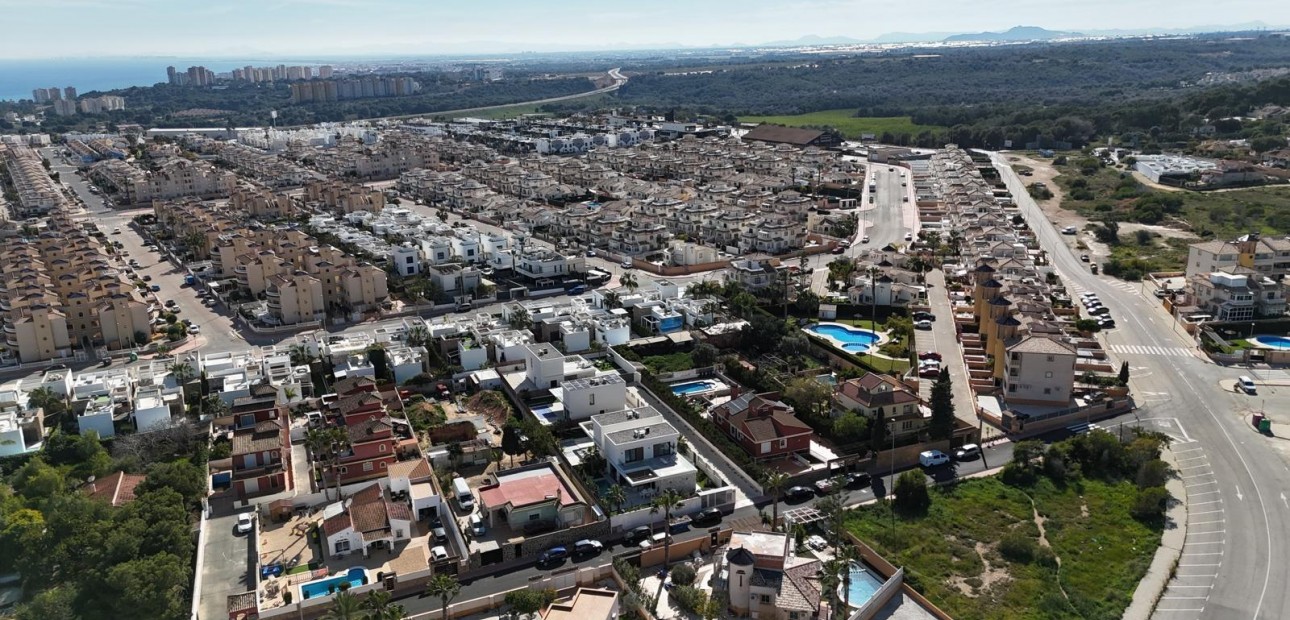 Herverkoop - Perceel / Grond -
Orihuela Costa - Lomas de Cabo Roig