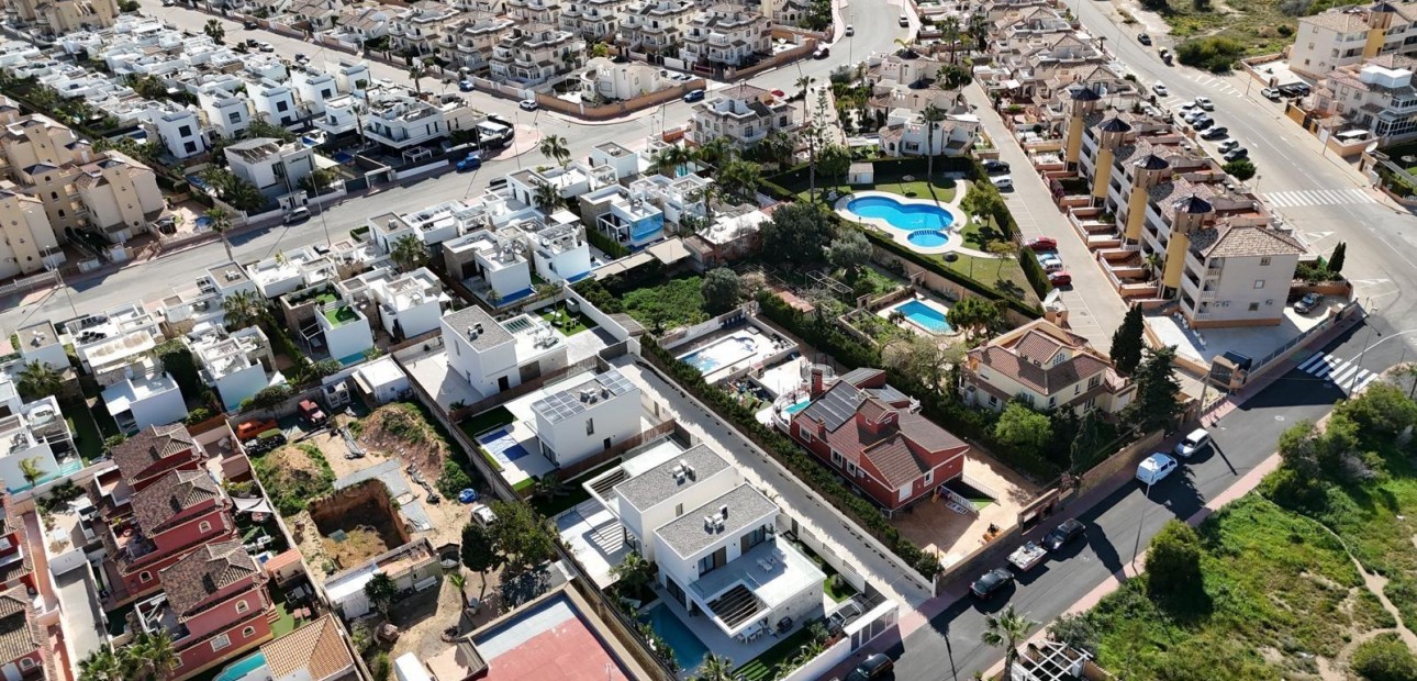 Herverkoop - Perceel / Grond -
Orihuela Costa - Lomas de Cabo Roig