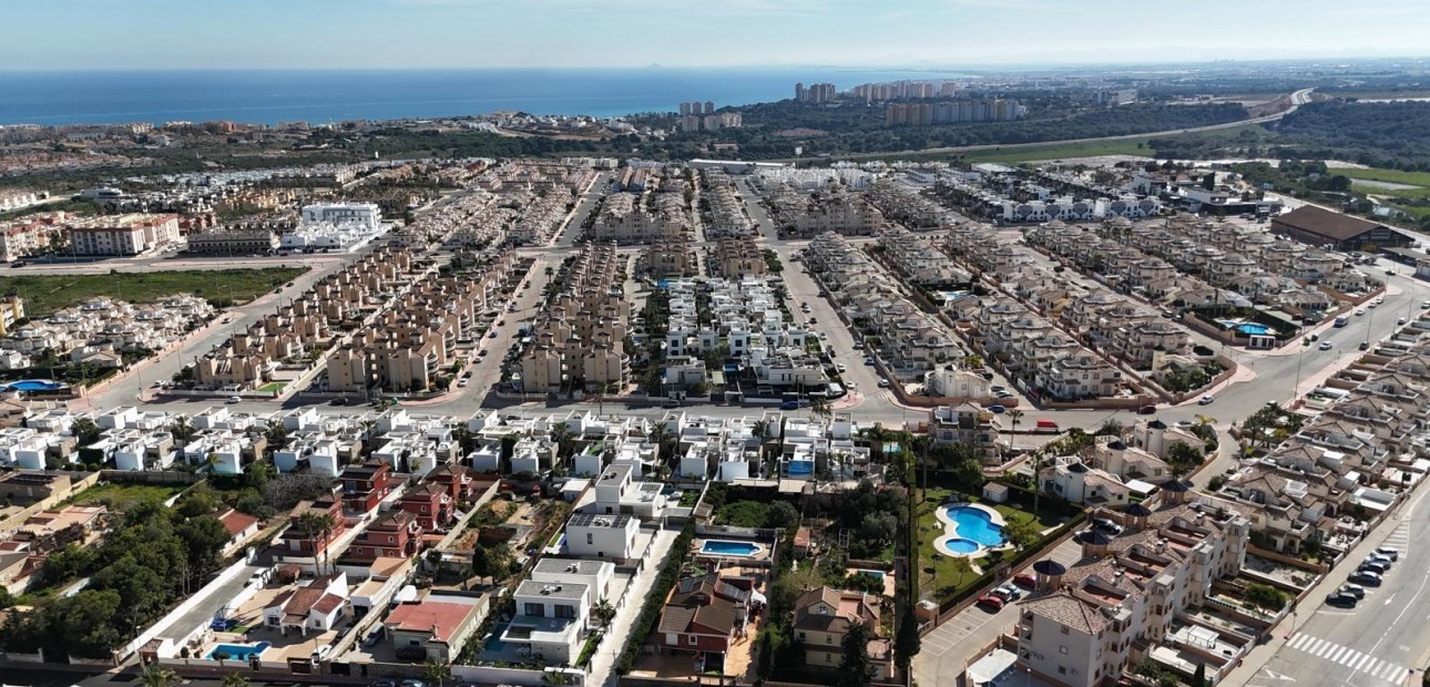 Herverkoop - Perceel / Grond -
Orihuela Costa - Lomas de Cabo Roig