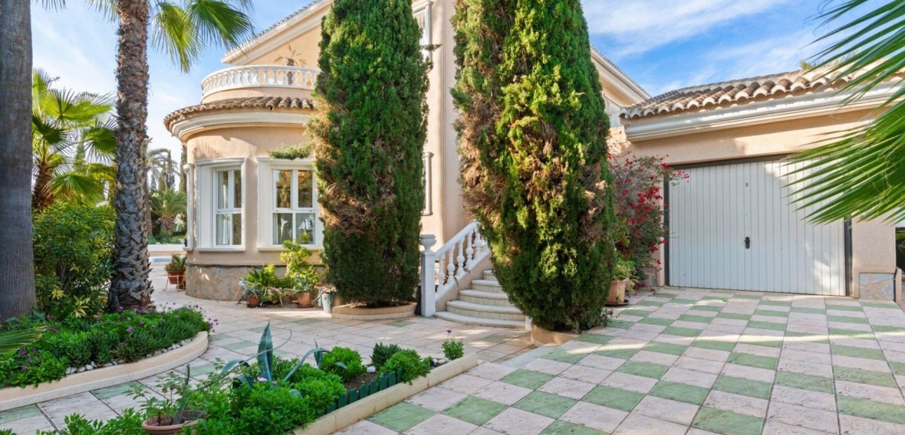 Herverkoop - Villa -
Rojales - Centro de la Ciudad Quesada