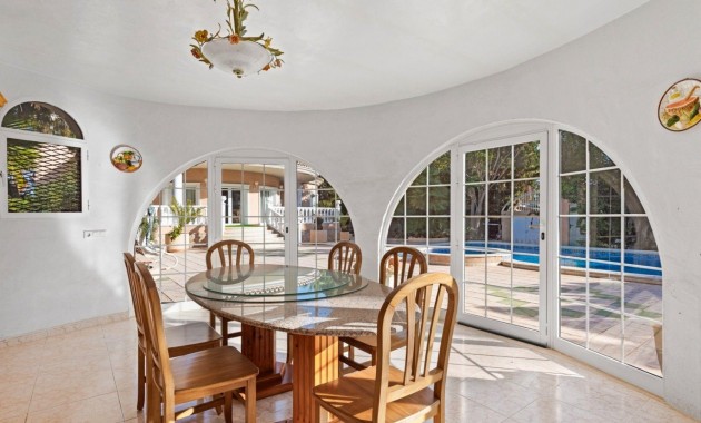 Herverkoop - Villa -
Rojales - Centro de la Ciudad Quesada