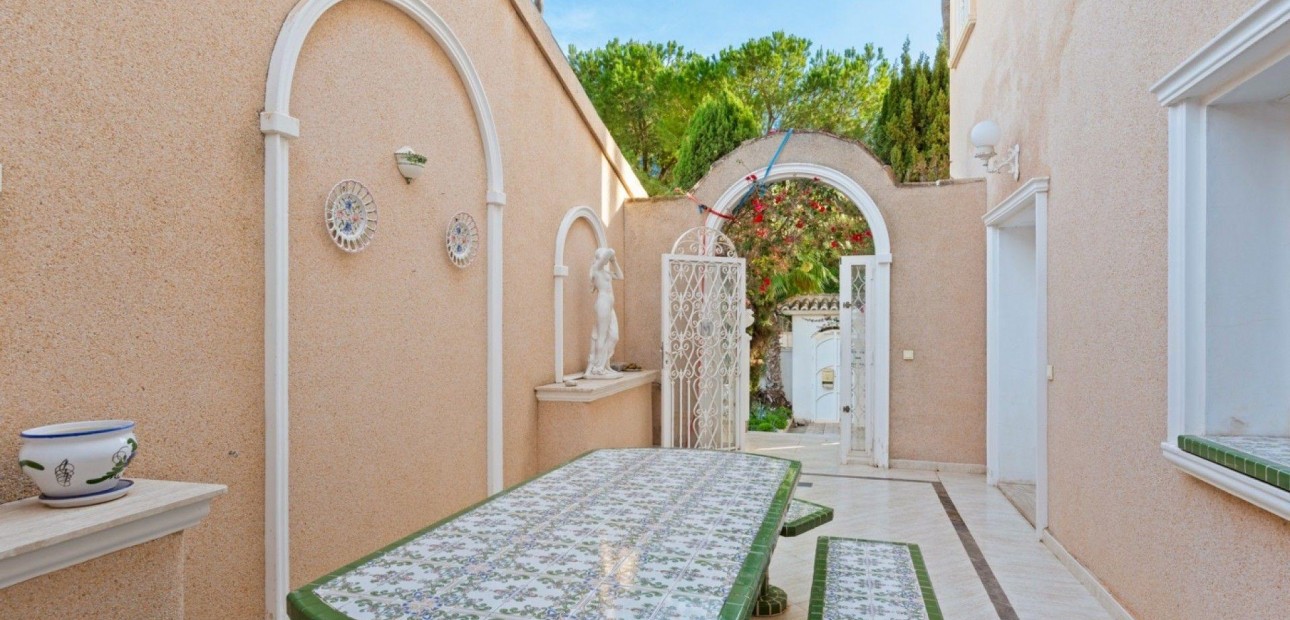 Herverkoop - Villa -
Rojales - Centro de la Ciudad Quesada