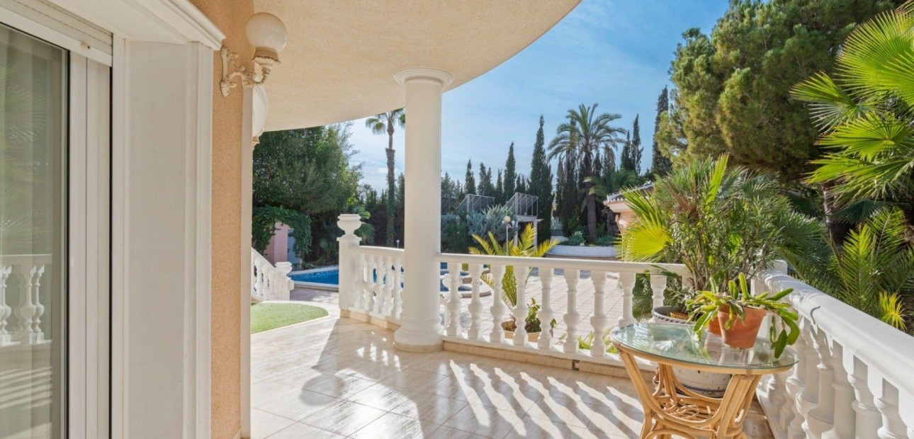 Herverkoop - Villa -
Rojales - Centro de la Ciudad Quesada