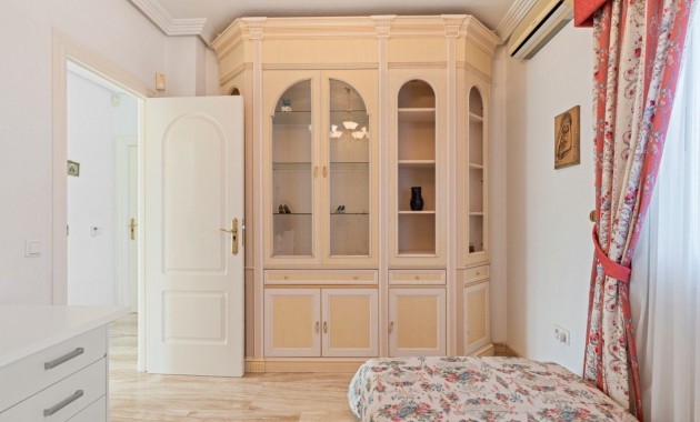 Herverkoop - Villa -
Rojales - Centro de la Ciudad Quesada