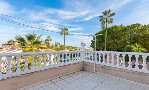 Herverkoop - Villa -
Rojales - Centro de la Ciudad Quesada