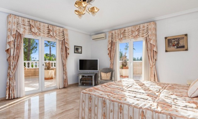 Herverkoop - Villa -
Rojales - Centro de la Ciudad Quesada