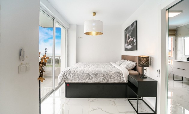 Herverkoop - Appartement / flat -
Torrevieja - Punta Prima