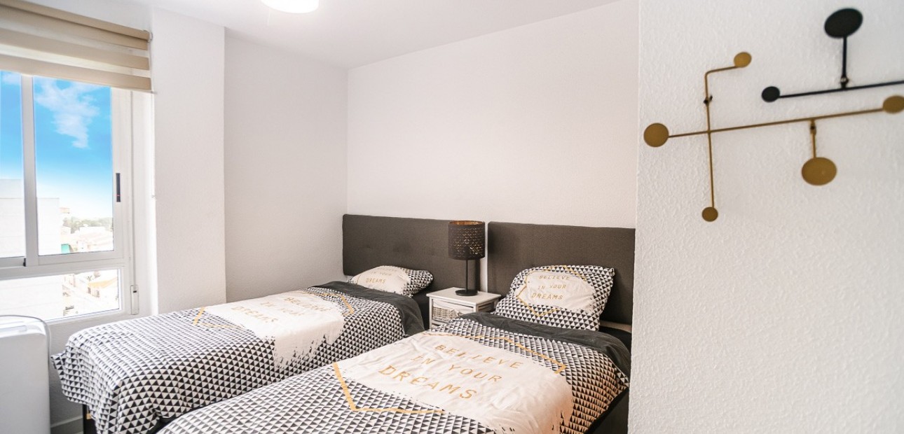 Herverkoop - Appartement / flat -
Torrevieja - Punta Prima