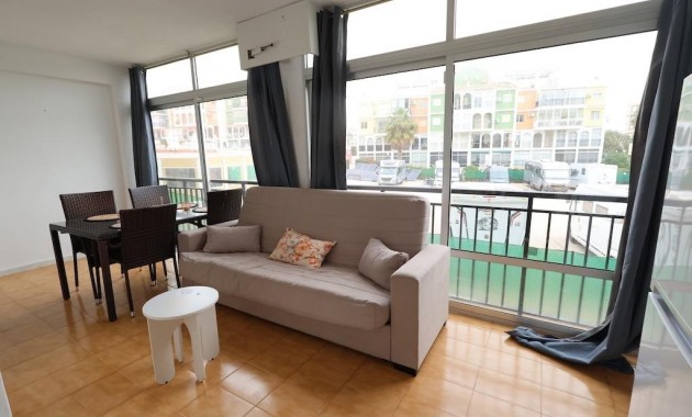 Venta - Apartamento / piso -
Torrevieja - La veleta