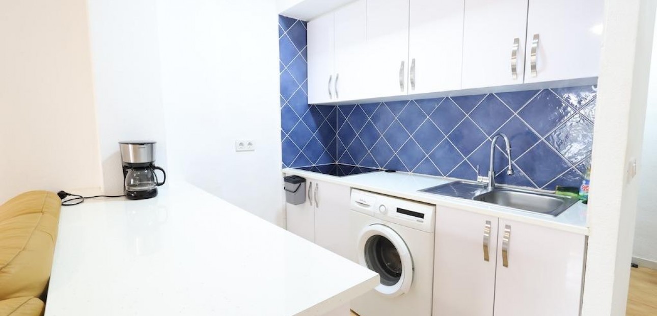 Venta - Apartamento / piso -
Torrevieja - La veleta
