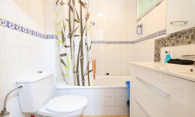 Venta - Apartamento / piso -
Torrevieja - La veleta