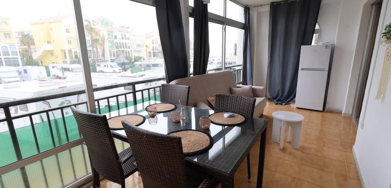 Venta - Apartamento / piso -
Torrevieja - La veleta