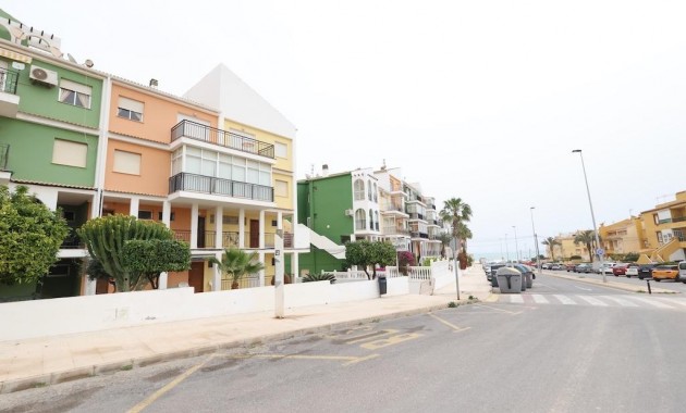 Venta - Apartamento / piso -
Torrevieja - La veleta