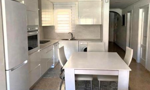 Herverkoop - Penthouse -
Torrevieja - Estacion de autobuses