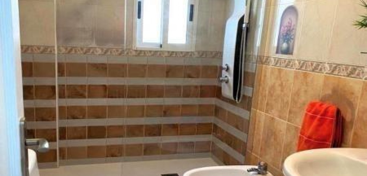 Herverkoop - Penthouse -
Torrevieja - Estacion de autobuses