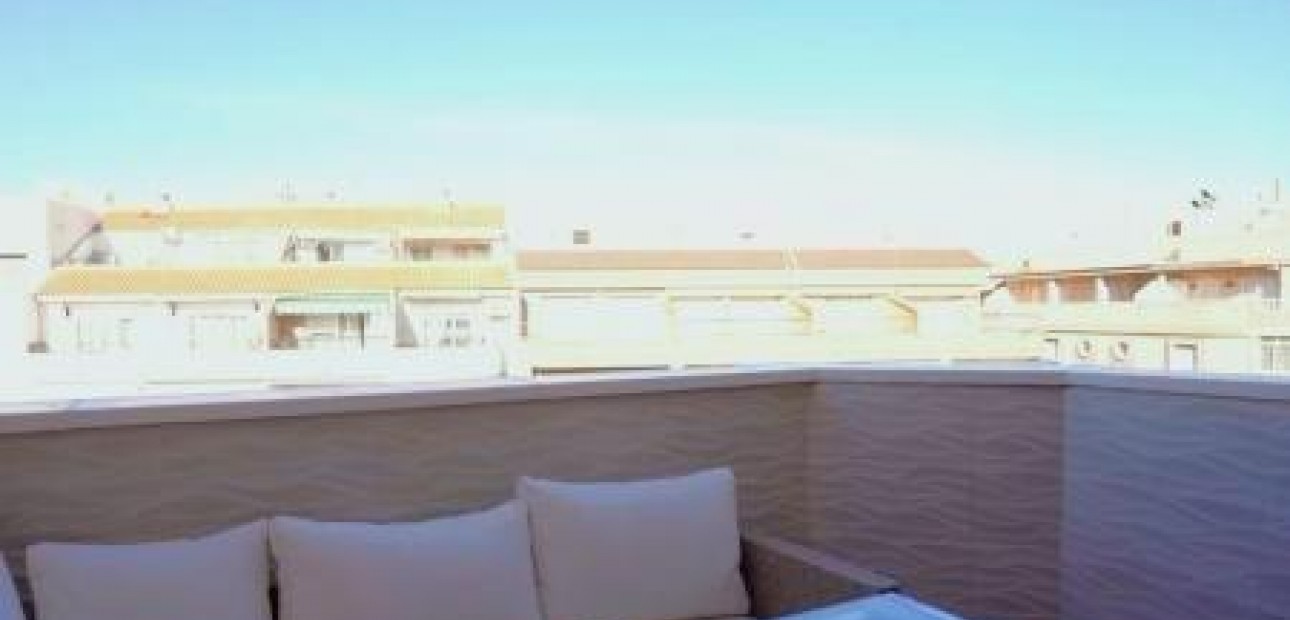 Herverkoop - Penthouse -
Torrevieja - Estacion de autobuses