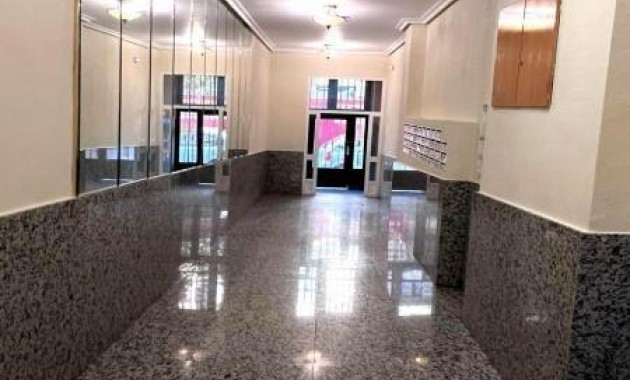 Herverkoop - Penthouse -
Torrevieja - Estacion de autobuses