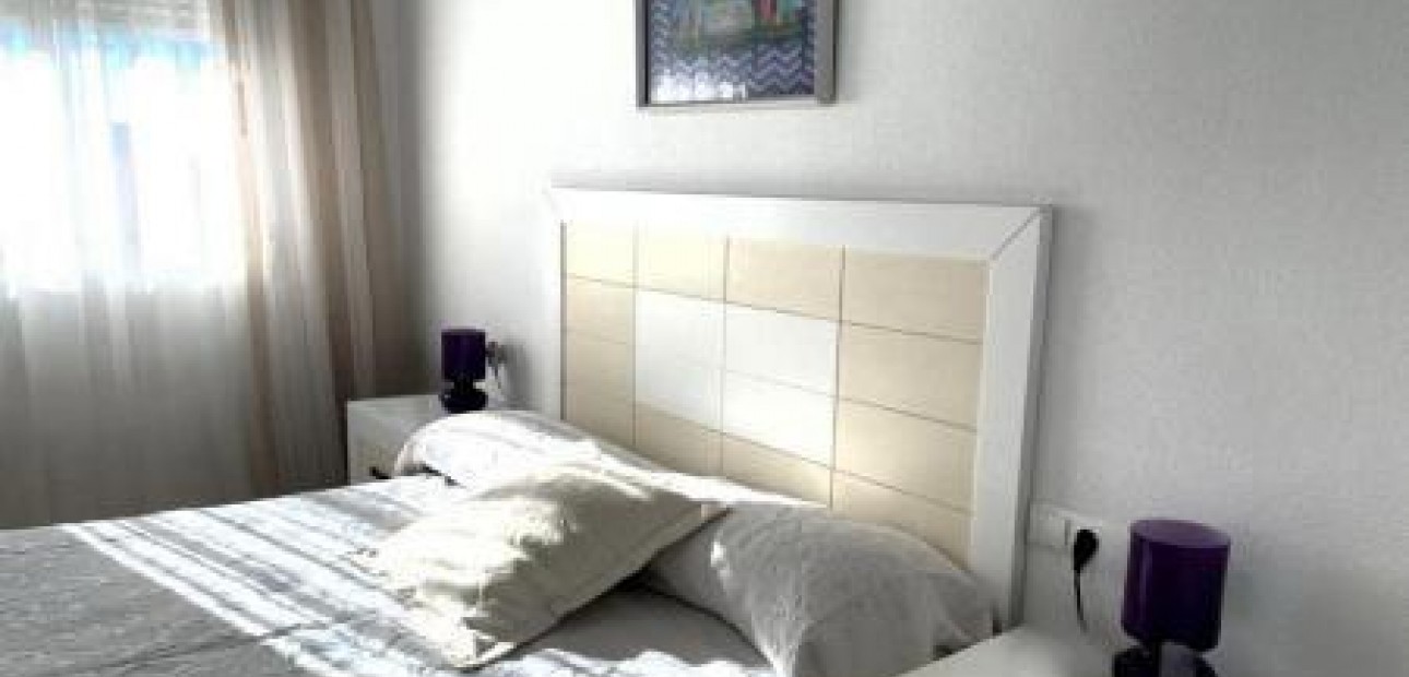 Herverkoop - Penthouse -
Torrevieja - Estacion de autobuses