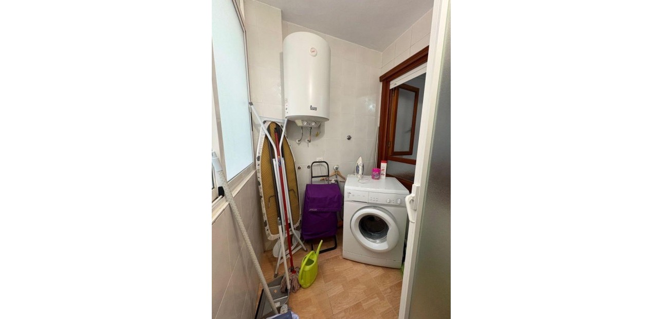 Herverkoop - Appartement / flat -
Torrevieja - Acequion