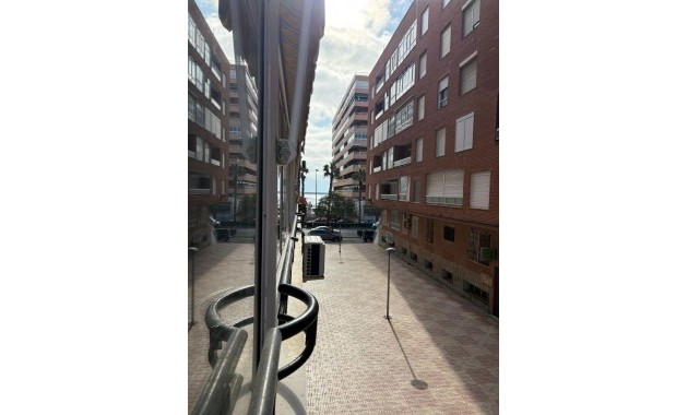Herverkoop - Appartement / flat -
Torrevieja - Acequion