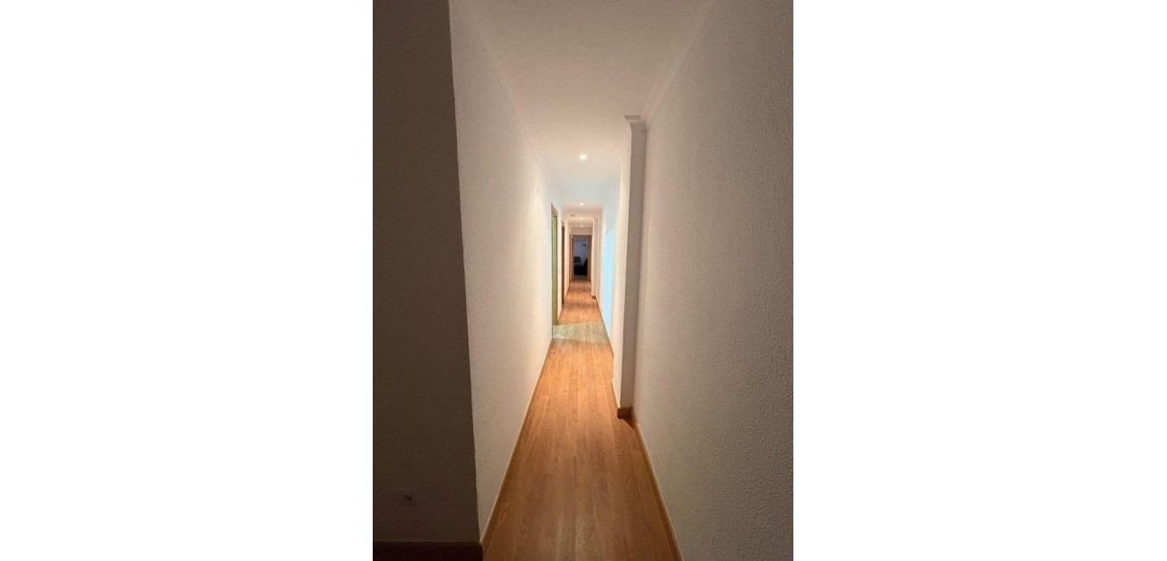 Herverkoop - Appartement / flat -
Torrevieja - Acequion