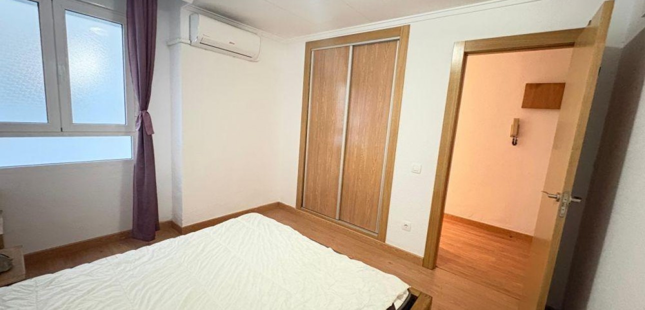 Herverkoop - Appartement / flat -
Torrevieja - Acequion