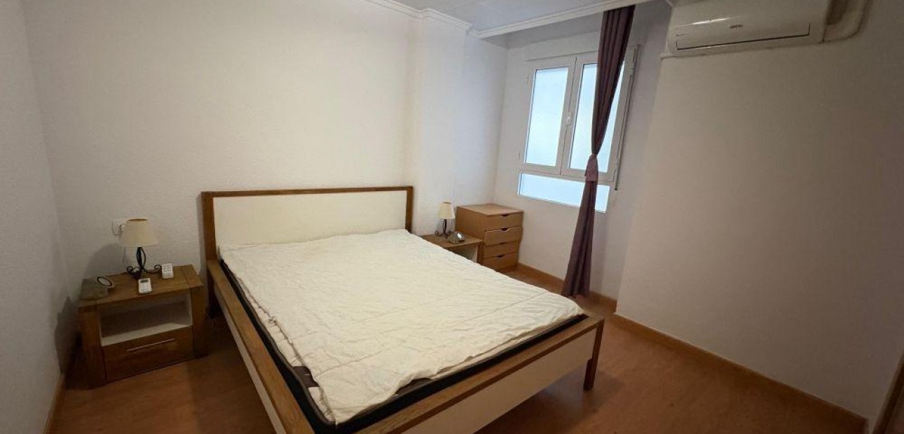 Herverkoop - Appartement / flat -
Torrevieja - Acequion