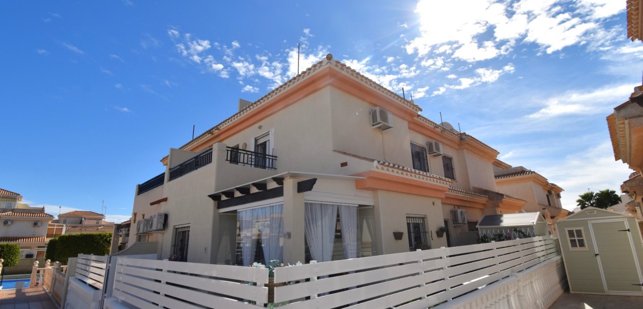 Herverkoop - Quad Villa -
Orihuela Costa - Playa Flamenca