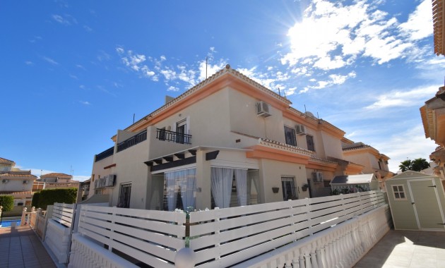 Herverkoop - Quad Villa -
Orihuela Costa - Playa Flamenca