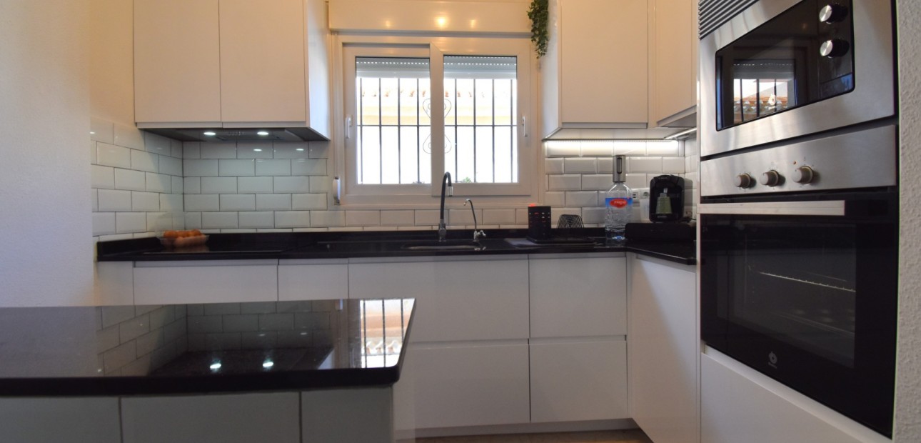 Herverkoop - Quad Villa -
Orihuela Costa - Playa Flamenca