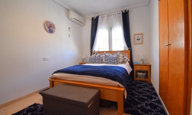 Herverkoop - Quad Villa -
Orihuela Costa - Playa Flamenca