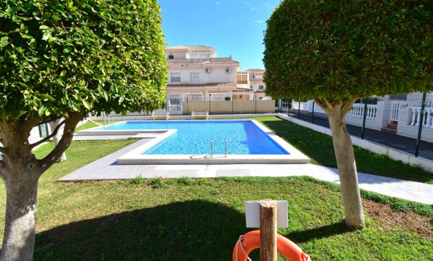 Herverkoop - Quad Villa -
Orihuela Costa - Playa Flamenca
