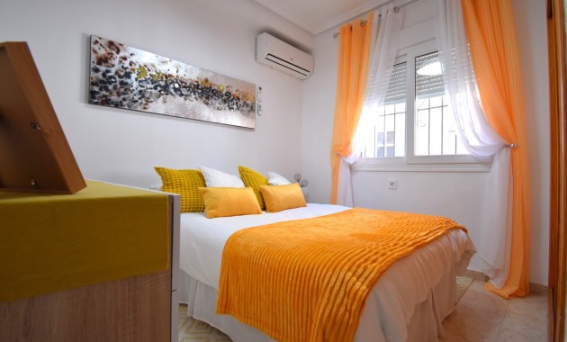 Herverkoop - Quad Villa -
Orihuela Costa - Playa Flamenca