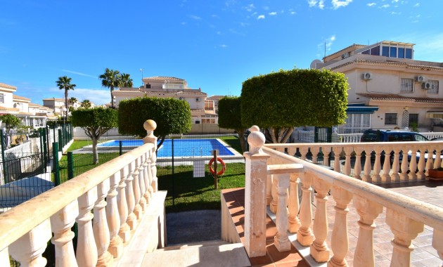 Herverkoop - Quad Villa -
Orihuela Costa - Playa Flamenca