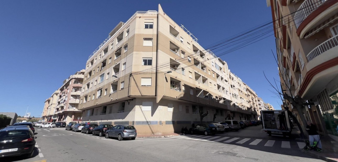 Herverkoop - Appartement / flat -
Torrevieja - torrevieja