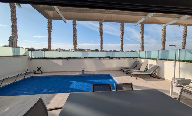 Herverkoop - Villa -
Orihuela Costa - Montezenia