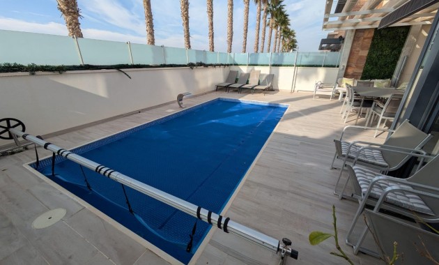 Herverkoop - Villa -
Orihuela Costa - Montezenia