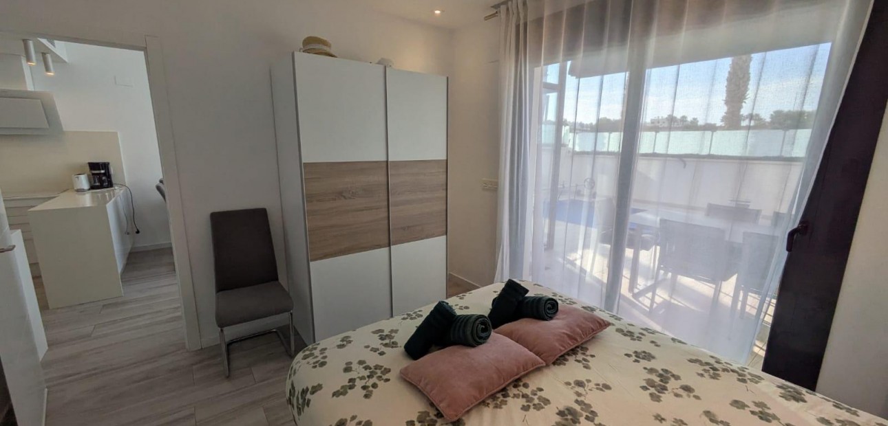 Herverkoop - Villa -
Orihuela Costa - Montezenia