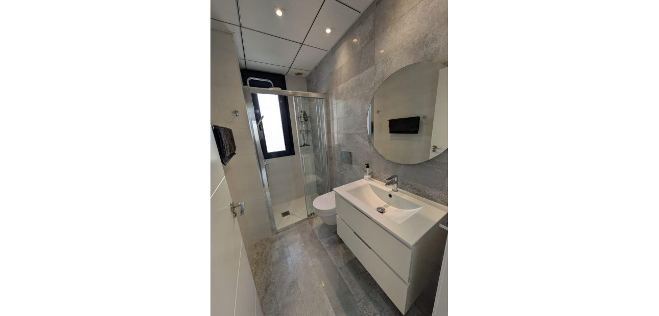 Herverkoop - Villa -
Orihuela Costa - Montezenia