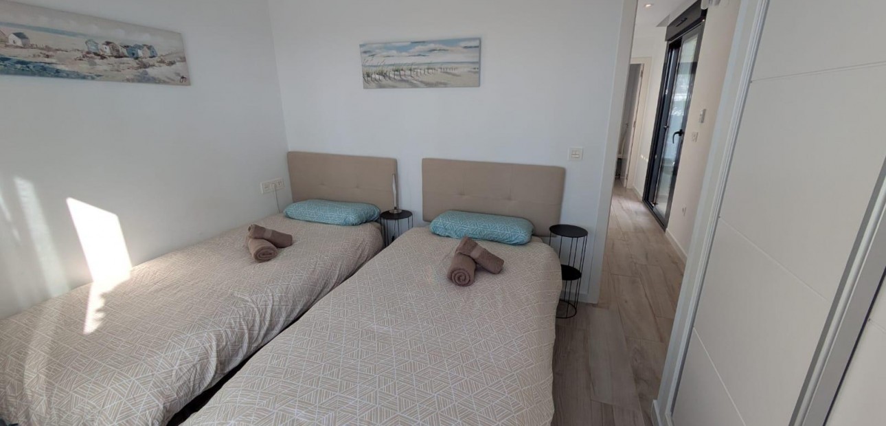 Herverkoop - Villa -
Orihuela Costa - Montezenia