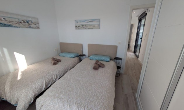 Herverkoop - Villa -
Orihuela Costa - Montezenia