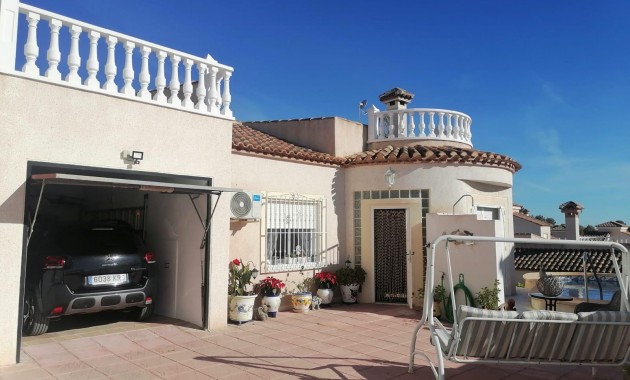 Herverkoop - Villa -
San Miguel de Salinas - Centro