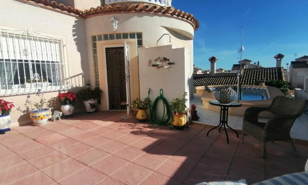 Herverkoop - Villa -
San Miguel de Salinas - Centro