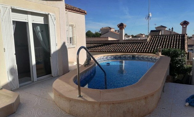 Herverkoop - Villa -
San Miguel de Salinas - Centro