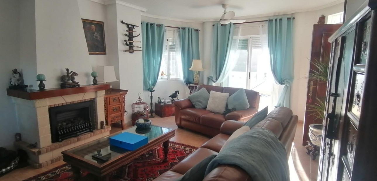 Herverkoop - Villa -
San Miguel de Salinas - Centro